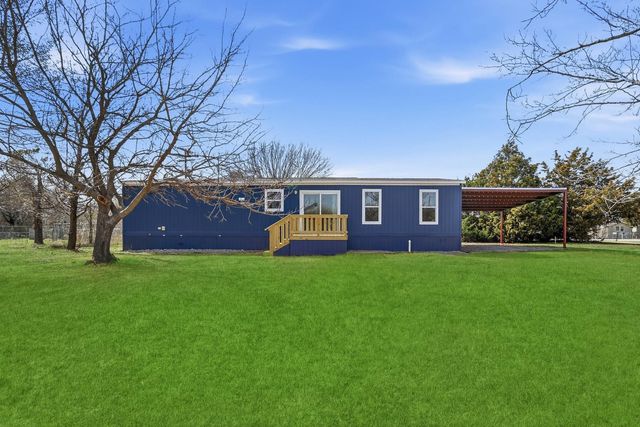 206 Rhett Court, Aurora, TX 76078