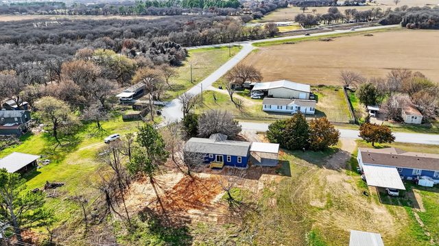 206 Rhett Court, Aurora, TX 76078