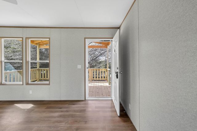 206 Rhett Court, Aurora, TX 76078