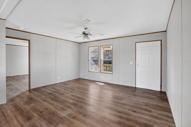 206 Rhett Court, Aurora, TX 76078