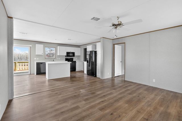 206 Rhett Court, Aurora, TX 76078