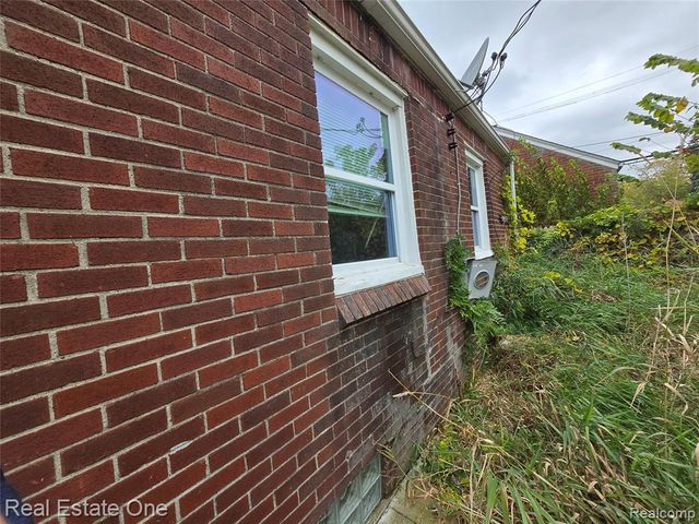 5798 Oldtown Street, Detroit, MI 48224