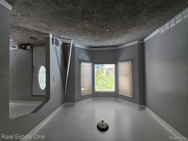 5798 Oldtown Street, Detroit, MI 48224