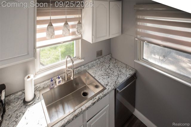 15932 Woodworth, Redford Charter Township, MI 48239