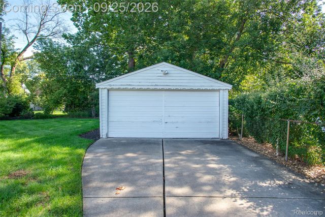 15932 Woodworth, Redford Charter Township, MI 48239