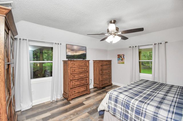 20202 Deer Run Road, Damon, TX 77430