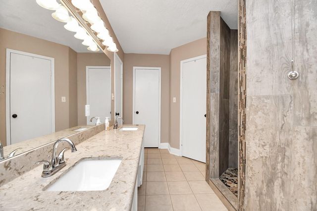 20202 Deer Run Road, Damon, TX 77430