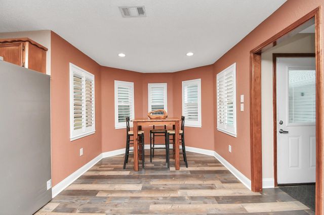 20202 Deer Run Road, Damon, TX 77430