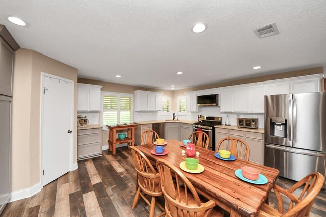 20202 Deer Run Road, Damon, TX 77430