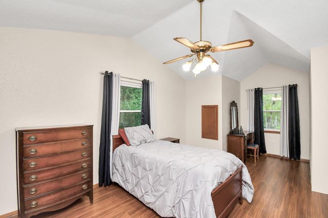 20202 Deer Run Road, Damon, TX 77430