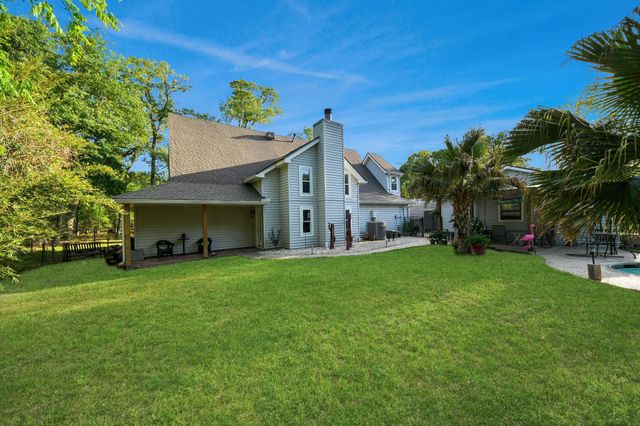 20202 Deer Run Road, Damon, TX 77430