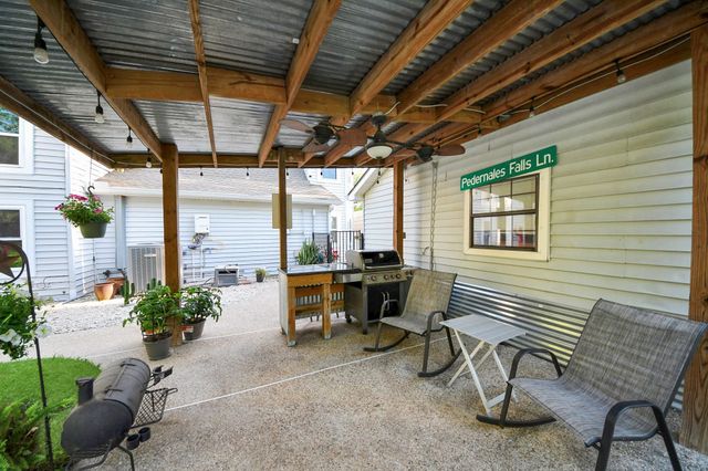 20202 Deer Run Road, Damon, TX 77430