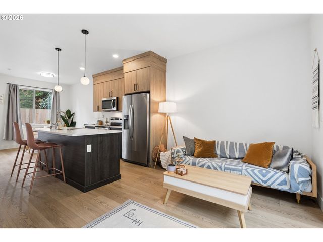 1211 N WINCHELL St 3, Portland, OR 97217