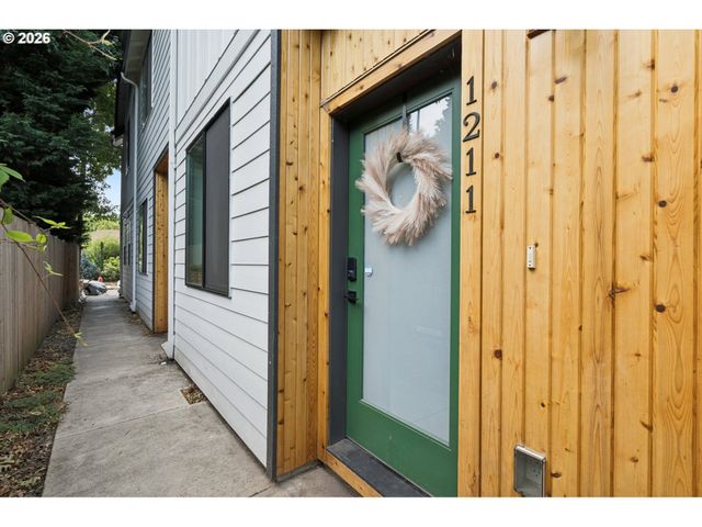 1211 N WINCHELL St 3, Portland, OR 97217