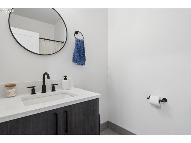 1211 N WINCHELL St 3, Portland, OR 97217