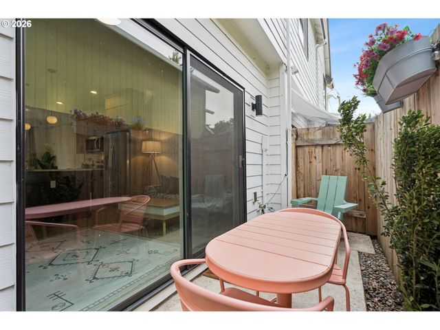 1211 N WINCHELL St 3, Portland, OR 97217