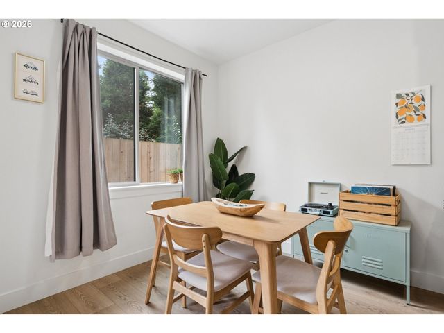 1211 N WINCHELL St 3, Portland, OR 97217