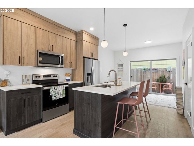 1211 N WINCHELL St 3, Portland, OR 97217