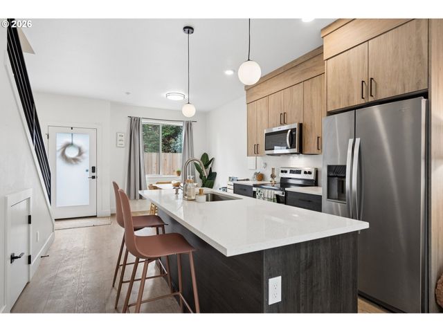 1211 N WINCHELL St 3, Portland, OR 97217