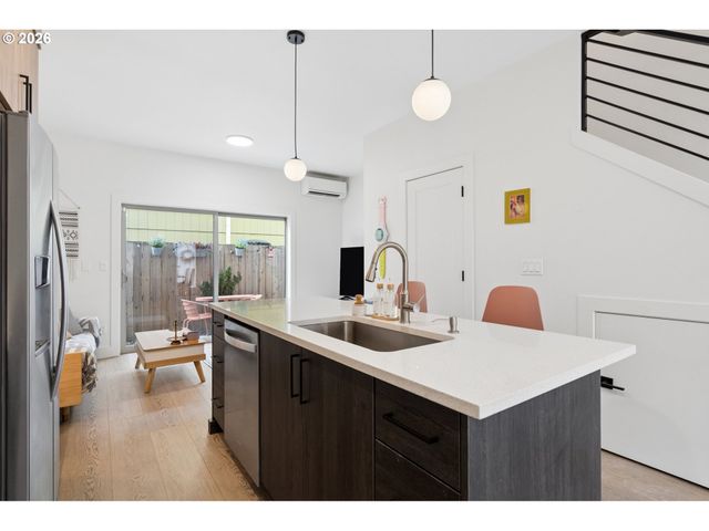 1211 N WINCHELL St 3, Portland, OR 97217