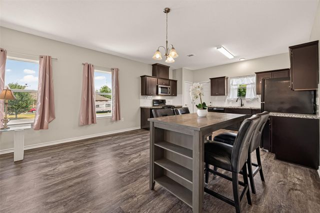403 S 2nd Street, La Porte, TX 77571