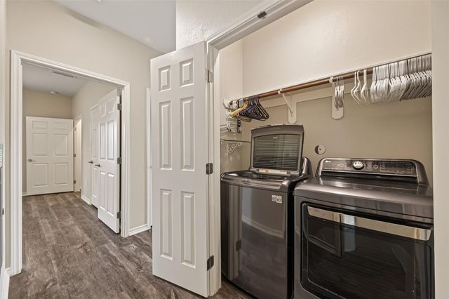 403 S 2nd Street, La Porte, TX 77571