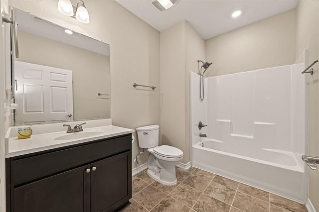 403 S 2nd Street, La Porte, TX 77571