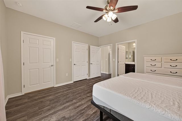 403 S 2nd Street, La Porte, TX 77571
