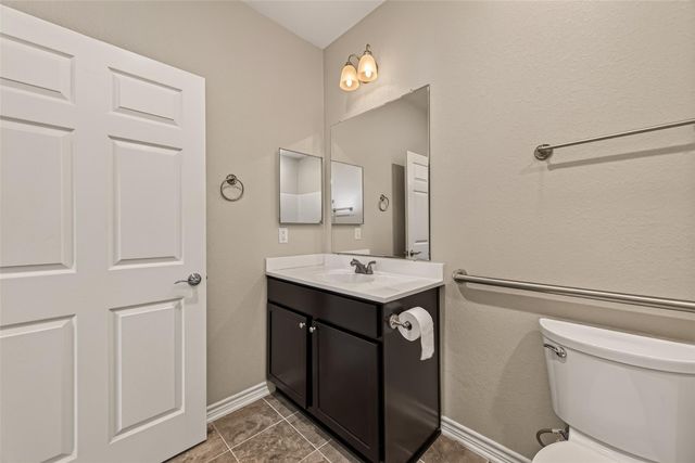 403 S 2nd Street, La Porte, TX 77571