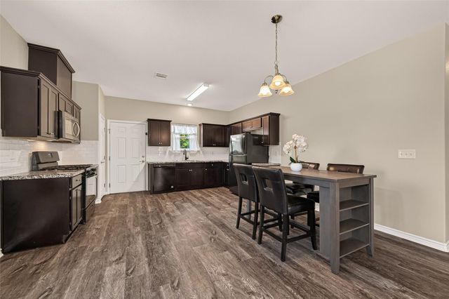 403 S 2nd Street, La Porte, TX 77571
