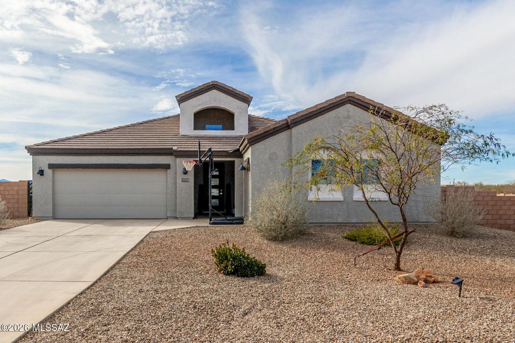 15958 S Kerry Rabbit Court, Sahuarita, AZ 85629