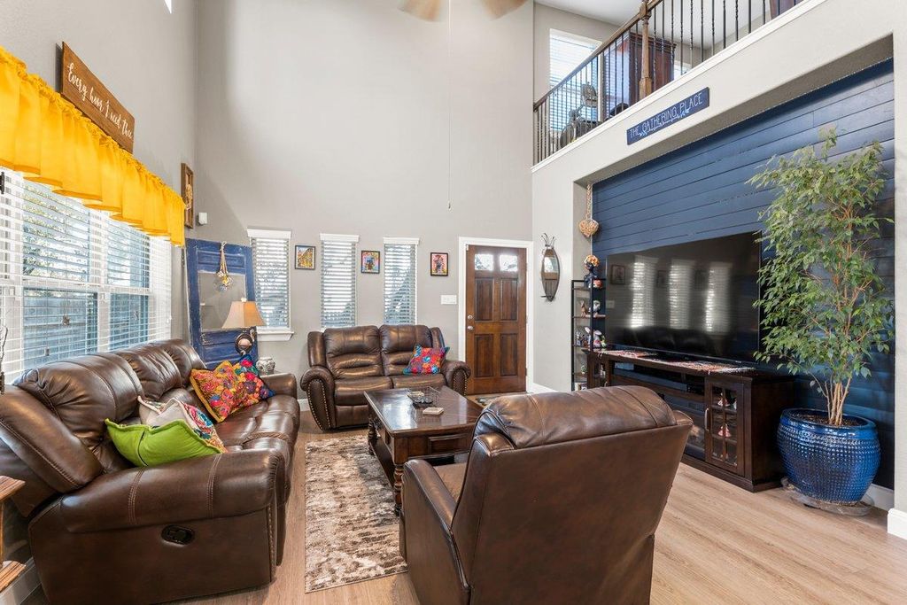 2304 S Lakeline BLVD 401, Cedar Park, TX 78613