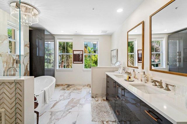 200 NE 2nd Avenue 211, Delray Beach, FL 33444