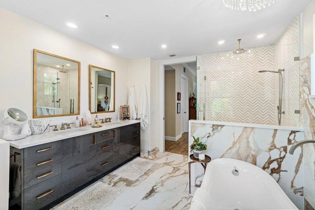 200 NE 2nd Avenue 211, Delray Beach, FL 33444