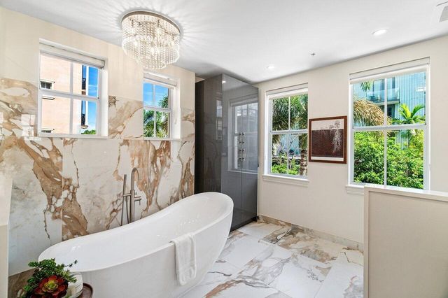 200 NE 2nd Avenue 211, Delray Beach, FL 33444