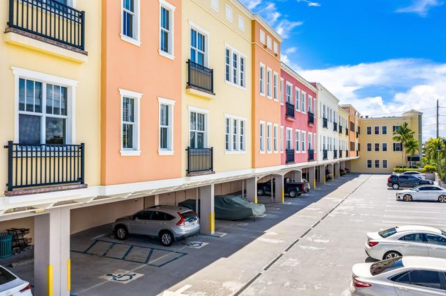 200 NE 2nd Avenue 211, Delray Beach, FL 33444