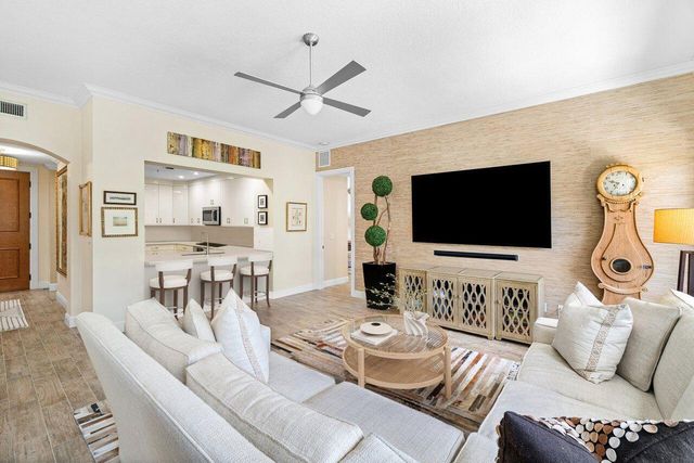 200 NE 2nd Avenue 211, Delray Beach, FL 33444
