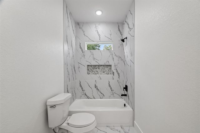 9334 Waller Street, Houston, TX 77012