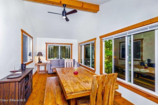 1205 Wooded Acres Dr, Sagle, ID 83860