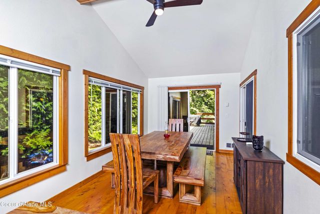 1205 Wooded Acres Dr, Sagle, ID 83860