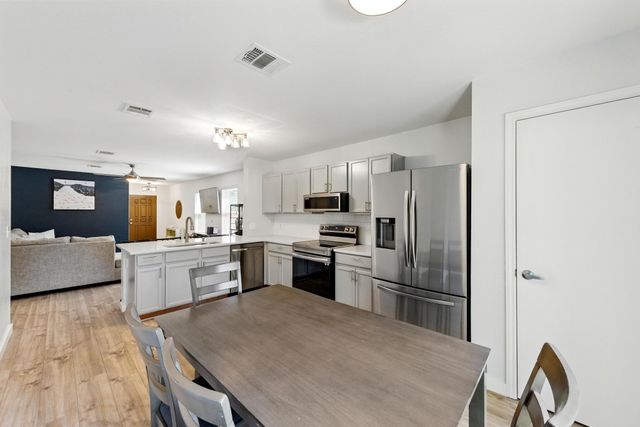 5307 Apple Orchard LN, Austin, TX 78744
