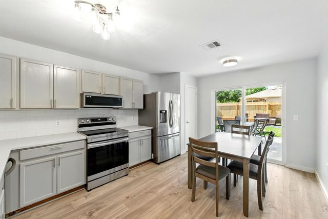 5307 Apple Orchard LN, Austin, TX 78744