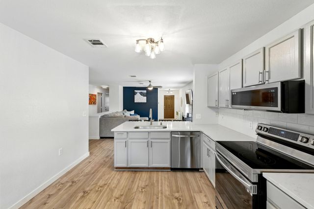 5307 Apple Orchard LN, Austin, TX 78744