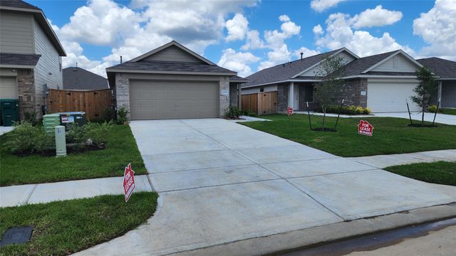18659 Cepagatti Dr, New Caney, TX 77357