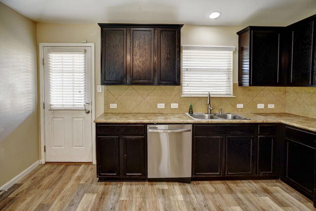 319 Wild Cat DR, Bastrop, TX 78602