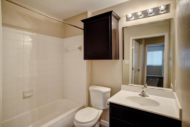 319 Wild Cat DR, Bastrop, TX 78602