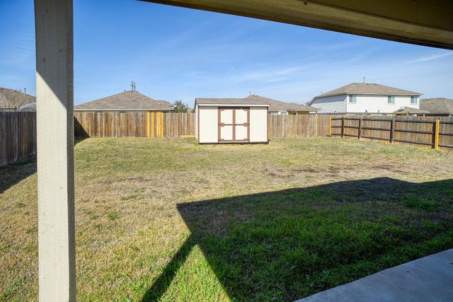 319 Wild Cat DR, Bastrop, TX 78602