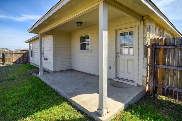 319 Wild Cat DR, Bastrop, TX 78602