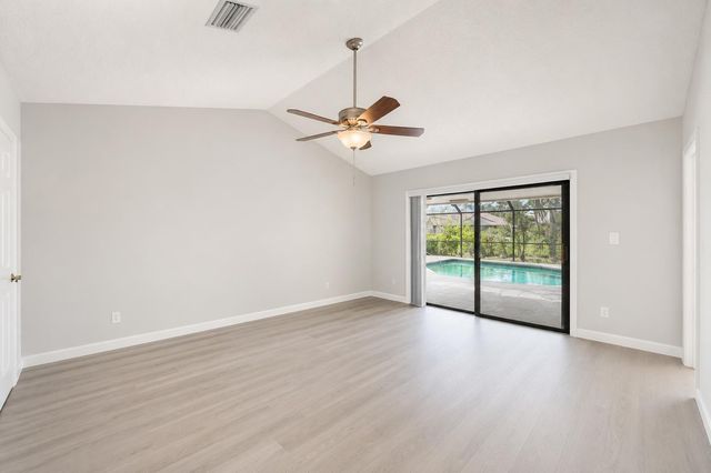 5055 NW 89TH Way, Coral Springs, FL 33067