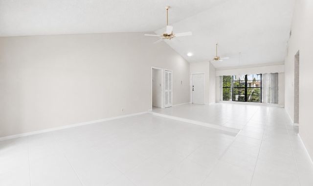 5055 NW 89TH Way, Coral Springs, FL 33067